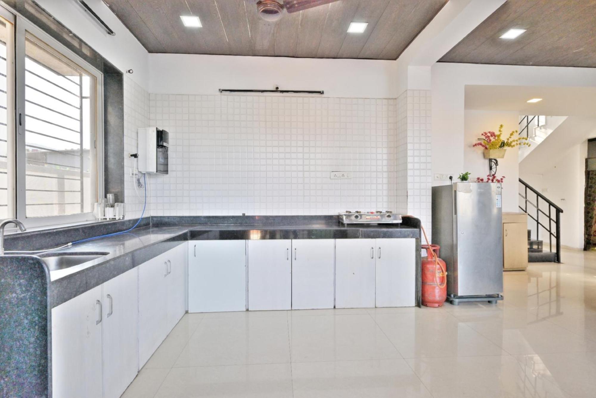 Ll Empyrean Stay Ll 4Bhk Ll Ac Ll Pool Ll Mystical Stone Villa Ll Lonavla Zewnętrze zdjęcie